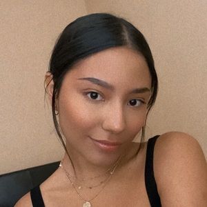 Meet your Posher, Daniela